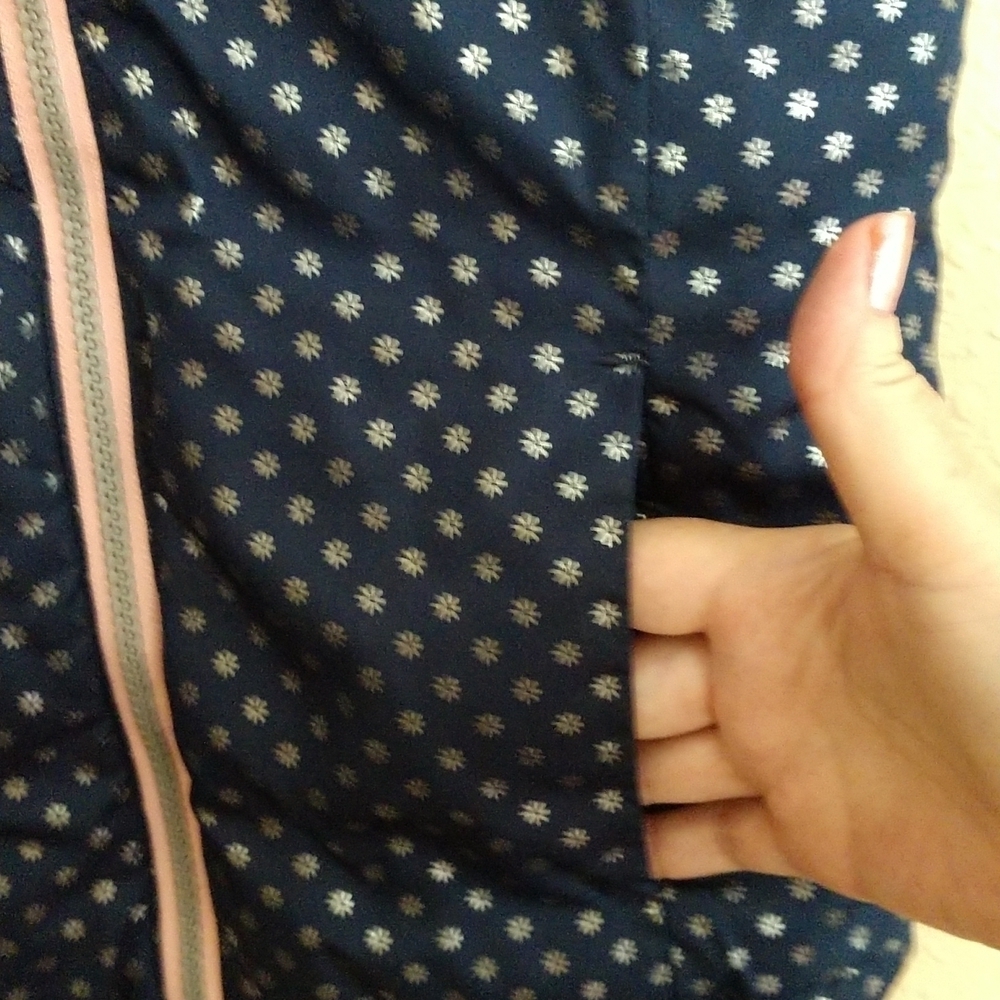 Gap Kids Reversible Puffy Vest Size M (8-9 years) - Picture 2 of 8